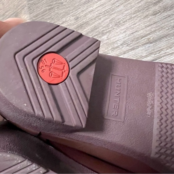 HUNTER Original Refined Low Heel Ankle Matte Rainboot in Oxblood, size 7US - Picture 11 of 16